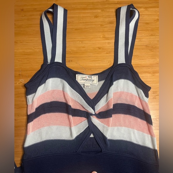 GUC Temperley- Isabella Knit Jumpsuit. Size S - Picture 6 of 11